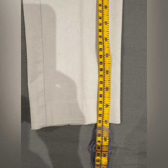 Tahari Cream Ankle Cropped Pants - Picture 4 of 7